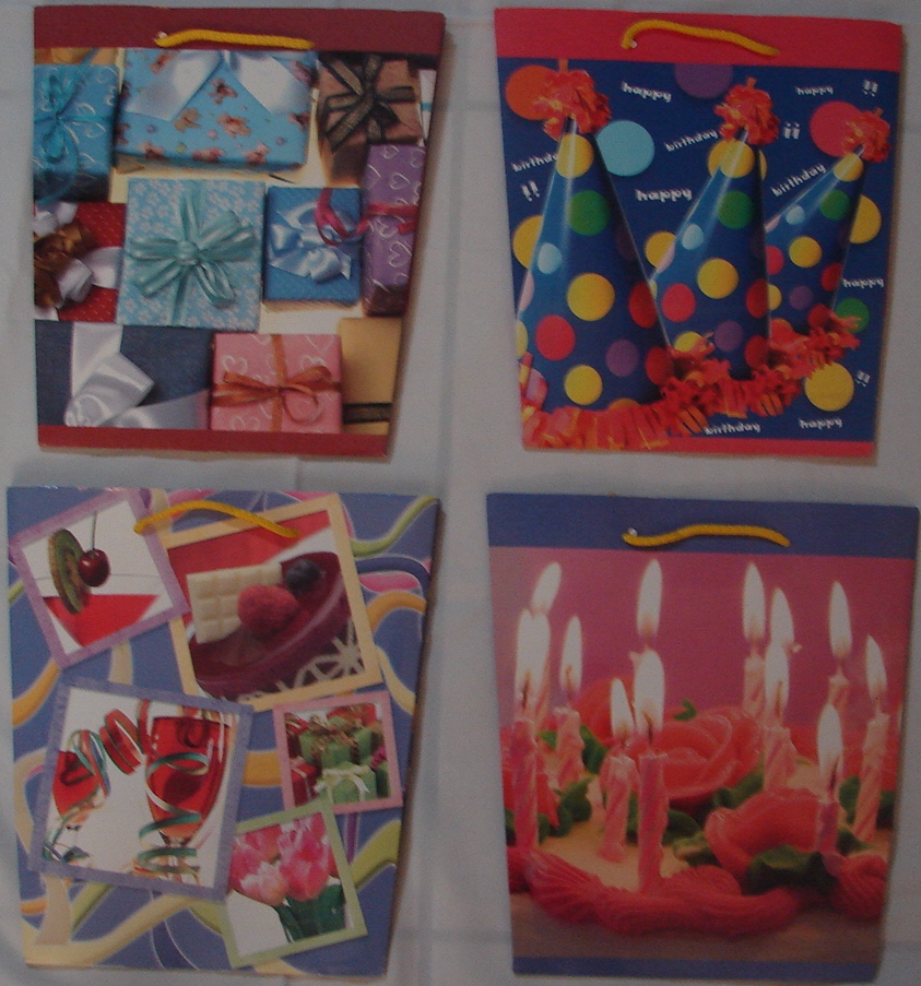 BOLSA TRAPEZE FELICID. SURPRICE *
